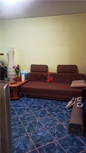 Basarabia, Diham, 3 camere, et. 1, 70 mp, 2 bai, bl. 1983, amenajat,