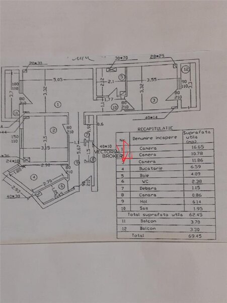 Basarabia, Diham, 3 camere, et. 1, 70 mp, 2 bai, bl. 1983, amenajat,